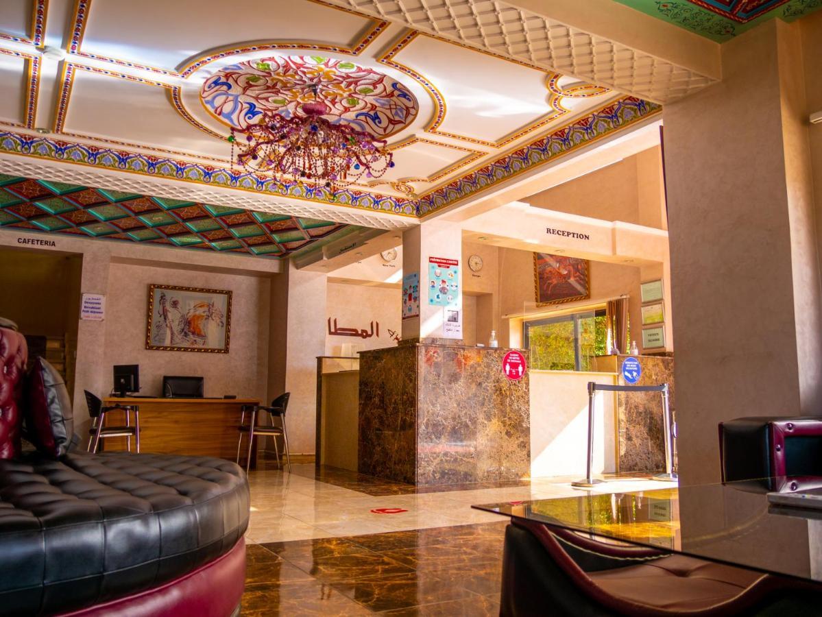 Hotel L'Aeroport Надор Экстерьер фото